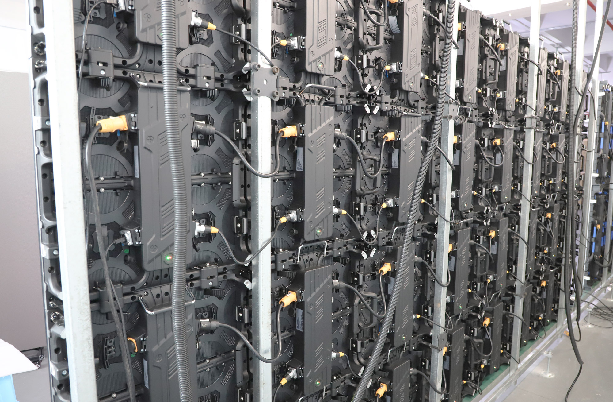 1fde03ae7771f0aab26f87f7204a6aa Schrank stapelbar