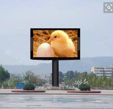 Wasserdichtes großes vertikales Säulenbildschirm-Werbe-LED-Display für den Außenbereich